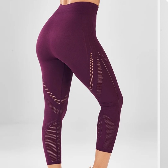 FABLETICS SculptKnitHigh-Waisted Mesh Capri Rare Find size S - Picture 4 of 4